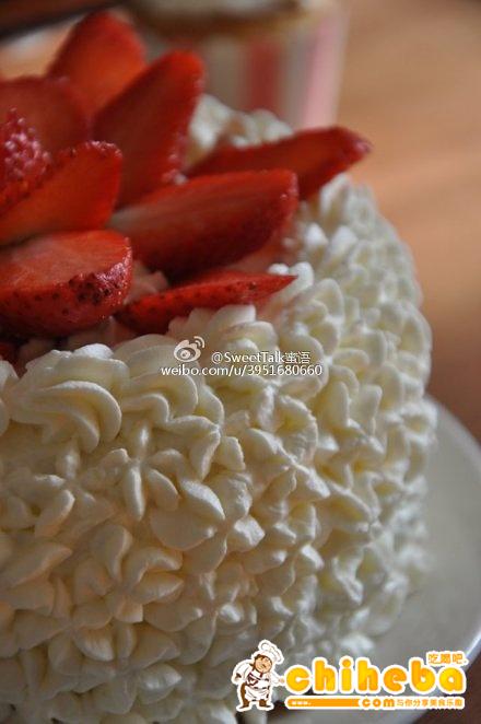 小清新草莓奶油戚风蛋糕裱花蛋糕的做法 步骤9